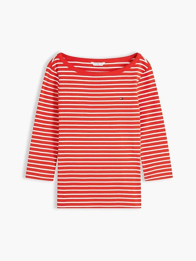 T-shirt de corte justo com decote em barco T-shirt de corte justo com decote em barco