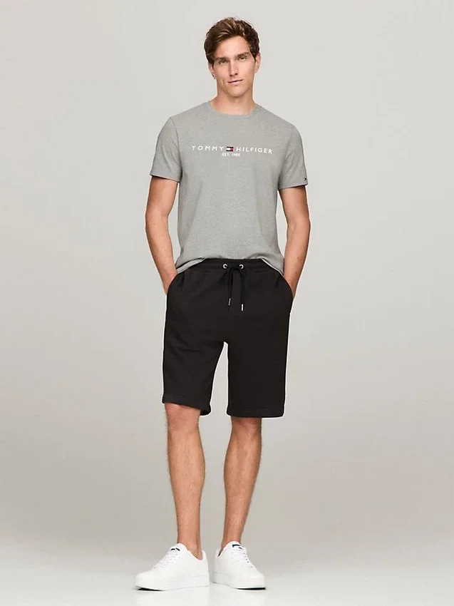 T-shirt de corte justo com logótipo Tommy bordado T-shirt de corte justo com logótipo Tommy bordado