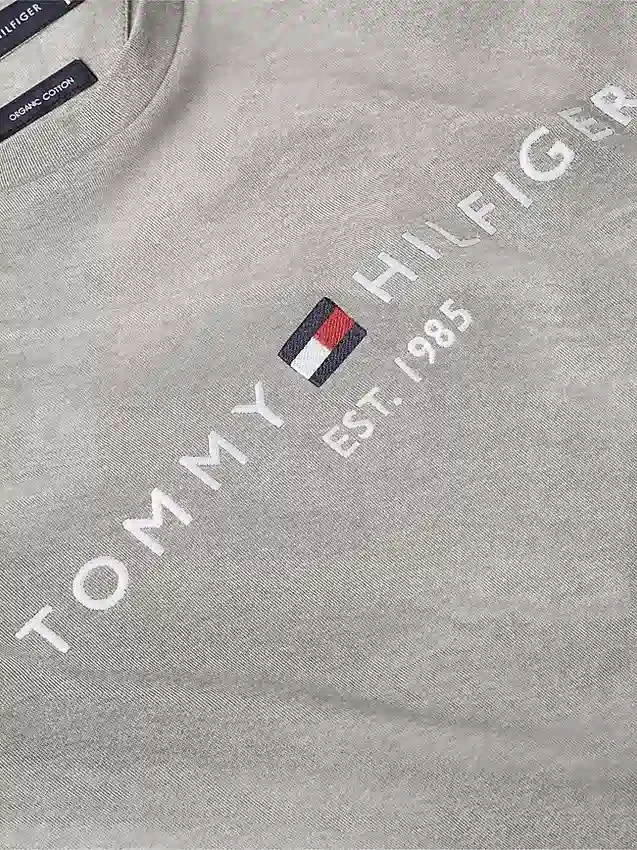 T-shirt de corte justo com logótipo Tommy bordado T-shirt de corte justo com logótipo Tommy bordado