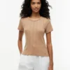 T-shirt de gola redonda com ponto de malha e corte justo T-shirt de gola redonda com ponto de malha e corte justo