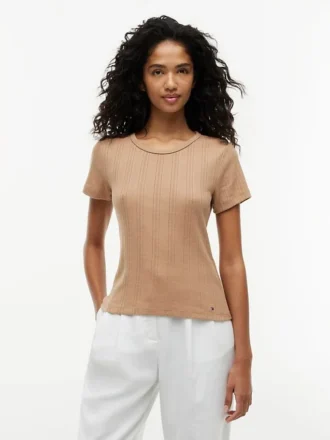 T-shirt de gola redonda com ponto de malha e corte justo