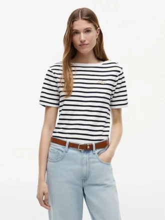 T-shirt em interlock de algodão com botões dourados