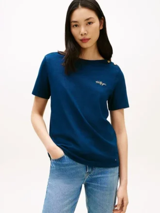 T-shirt em interlock de algodão com botões dourados