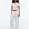 T-shirt Favorite com gola em V às riscas T-shirt Favorite com gola em V às riscas