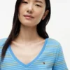 T-shirt Favorite com gola em V às riscas T-shirt Favorite com gola em V às riscas