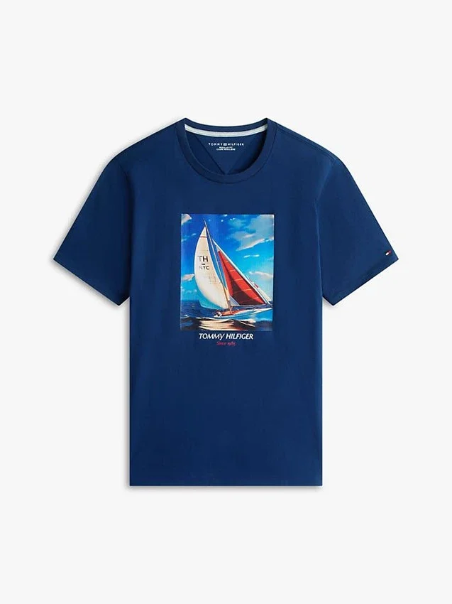 T-shirt Hilfiger com estampado fotográfico de vela T-shirt Hilfiger com estampado fotográfico de vela