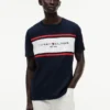 T-shirt Hilfiger com logótipo em riscas T-shirt Hilfiger com logótipo em riscas