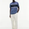 T-shirt Hilfiger com logótipo em riscas T-shirt Hilfiger com logótipo em riscas