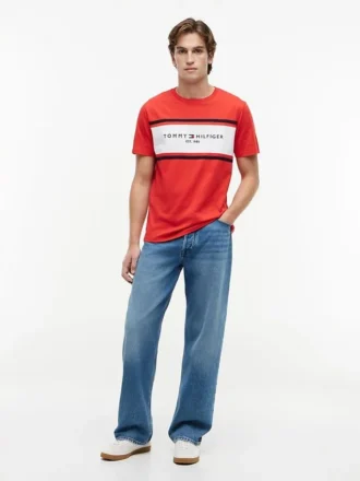 T-shirt Hilfiger com logótipo em riscas