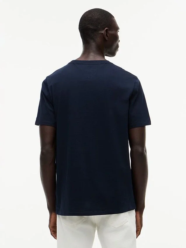 T-shirt Hilfiger com logótipo em riscas T-shirt Hilfiger com logótipo em riscas
