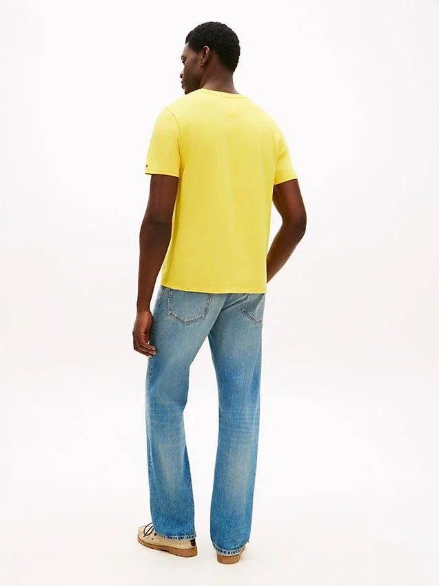 T-shirt Hilfiger com logótipo em riscas T-shirt Hilfiger com logótipo em riscas
