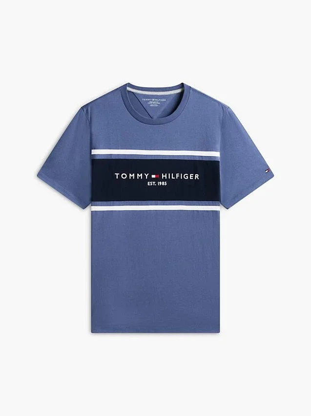 T-shirt Hilfiger com logótipo em riscas T-shirt Hilfiger com logótipo em riscas