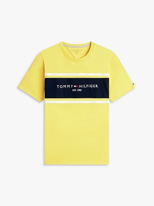 T-shirt Hilfiger com logótipo em riscas T-shirt Hilfiger com logótipo em riscas