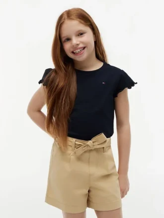 T-shirt infantil com acabamento em folha de alface nas mangas