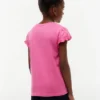 T-shirt infantil com acabamento em folha de alface nas mangas