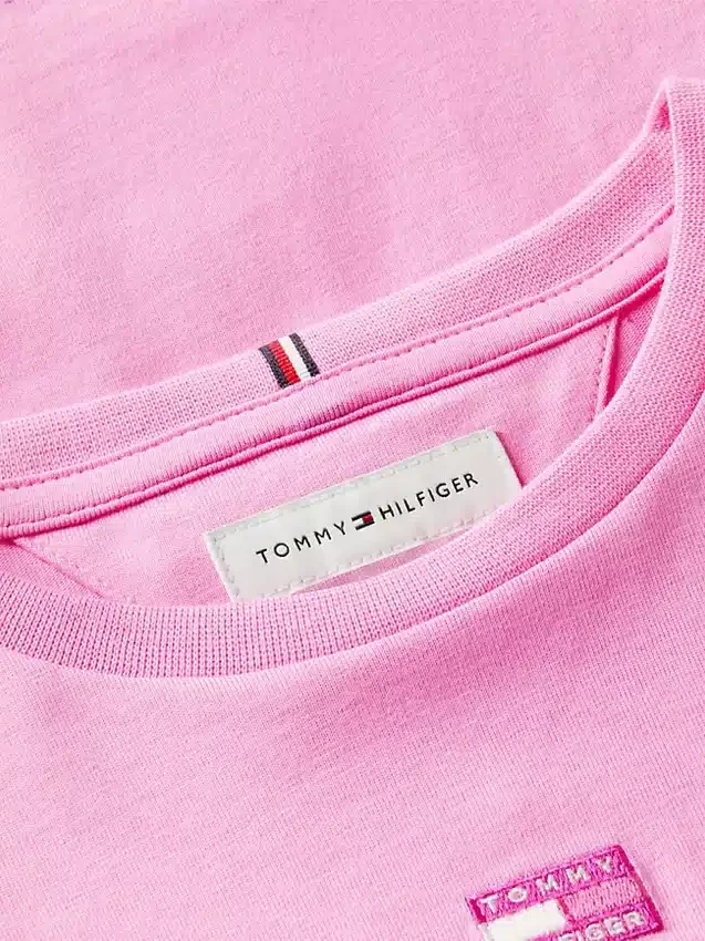 T-shirt infantil com bandeira tonal T-shirt infantil com bandeira tonal