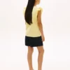 T-shirt infantil com bordados e aberturas T-shirt infantil com bordados e aberturas