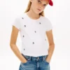 T-shirt infantil com estrelas bordadas e canelado T-shirt infantil com estrelas bordadas e canelado