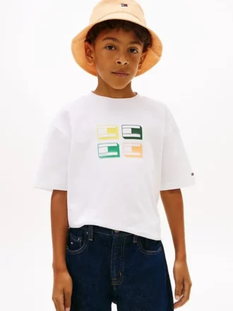 T-shirt infantil com logótipo 3D