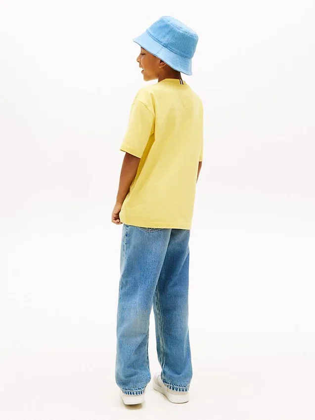 T-shirt infantil com logótipo 3D T-shirt infantil com logótipo 3D