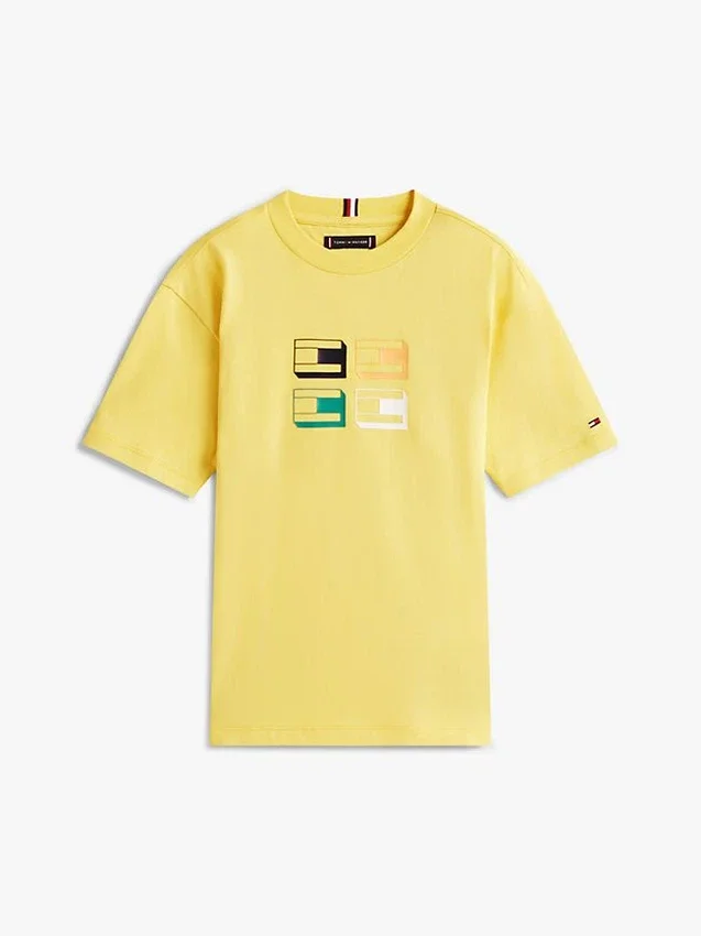 T-shirt infantil com logótipo 3D T-shirt infantil com logótipo 3D