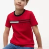 T-shirt infantil com logótipo e riscas T-shirt infantil com logótipo e riscas