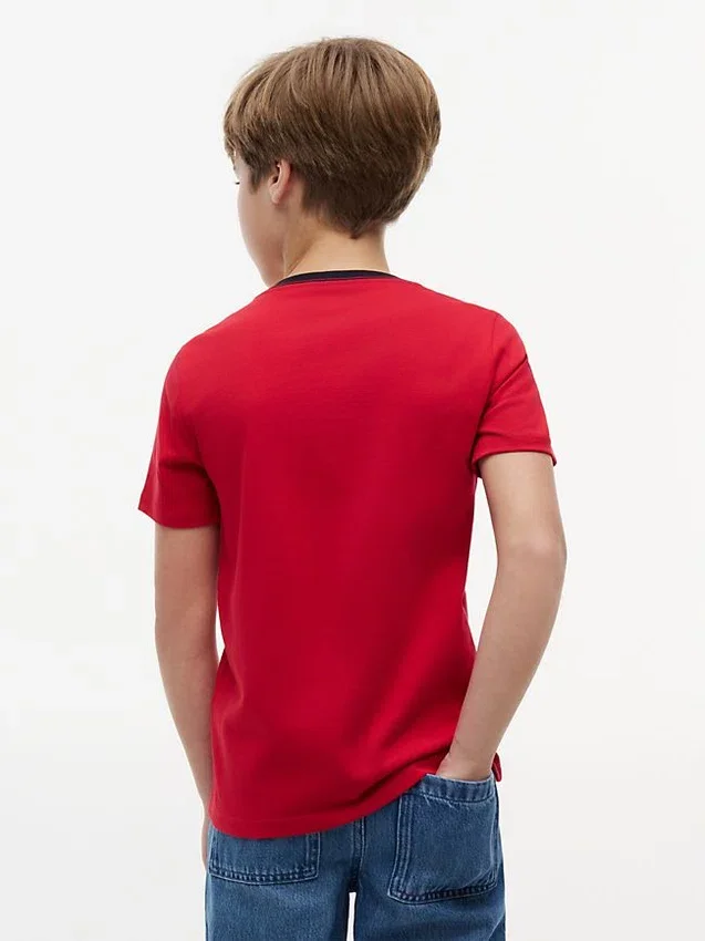 T-shirt infantil com logótipo e riscas T-shirt infantil com logótipo e riscas