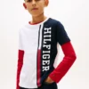 T-shirt infantil com logótipo em blocos de cor verticais T-shirt infantil com logótipo em blocos de cor verticais