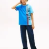T-shirt infantil com logótipo em blocos de cor verticais T-shirt infantil com logótipo em blocos de cor verticais