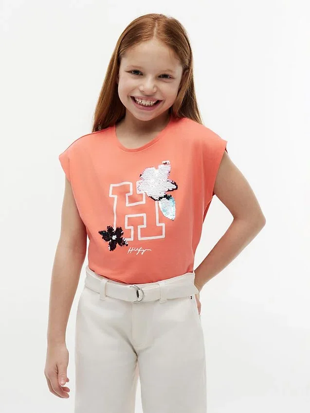 T-shirt infantil com logótipo floral em lantejoulas T-shirt infantil com logótipo floral em lantejoulas