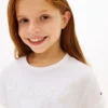 T-shirt infantil com logótipo Hilfiger e gravata à frente T-shirt infantil com logótipo Hilfiger e gravata à frente