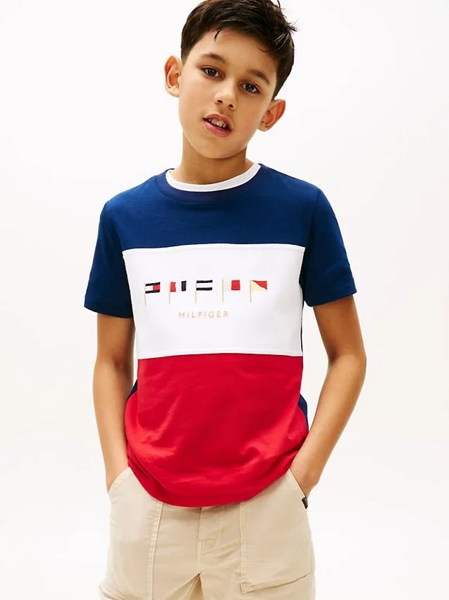 T-shirt infantil com logótipo Multiflag e blocos de cor T-shirt infantil com logótipo Multiflag e blocos de cor