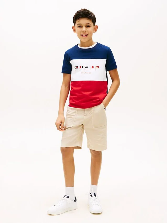 T-shirt infantil com logótipo Multiflag e blocos de cor T-shirt infantil com logótipo Multiflag e blocos de cor