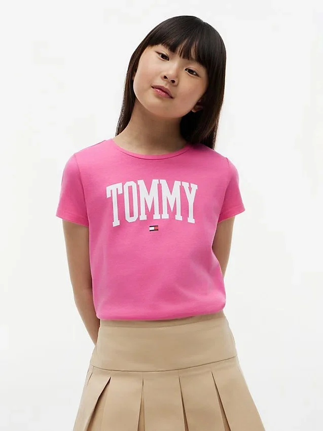 T-shirt infantil com logótipo Tommy T-shirt infantil com logótipo Tommy