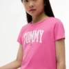 T-shirt infantil com logótipo Tommy T-shirt infantil com logótipo Tommy