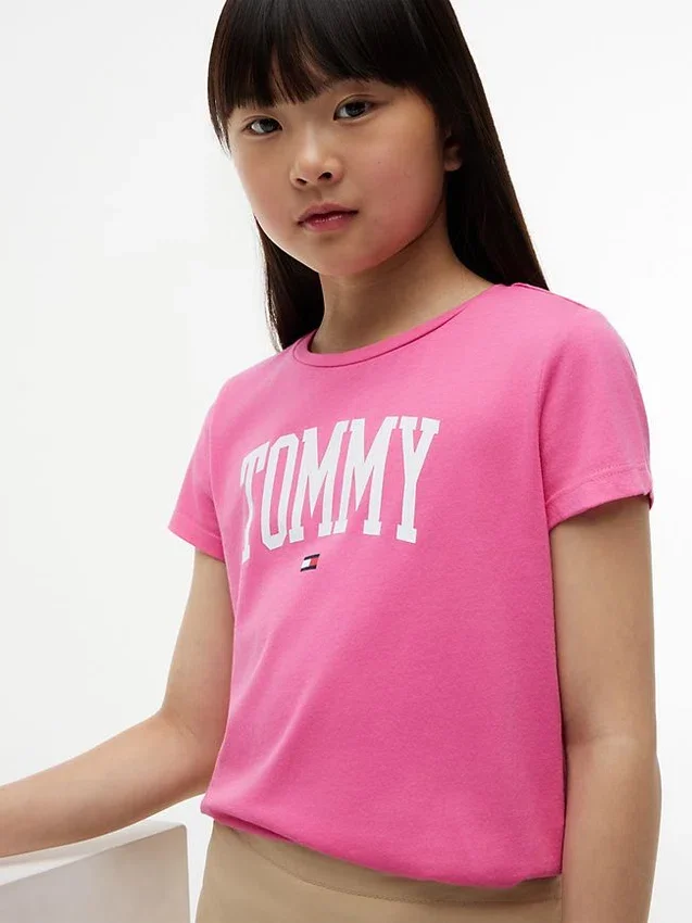 T-shirt infantil com logótipo Tommy T-shirt infantil com logótipo Tommy