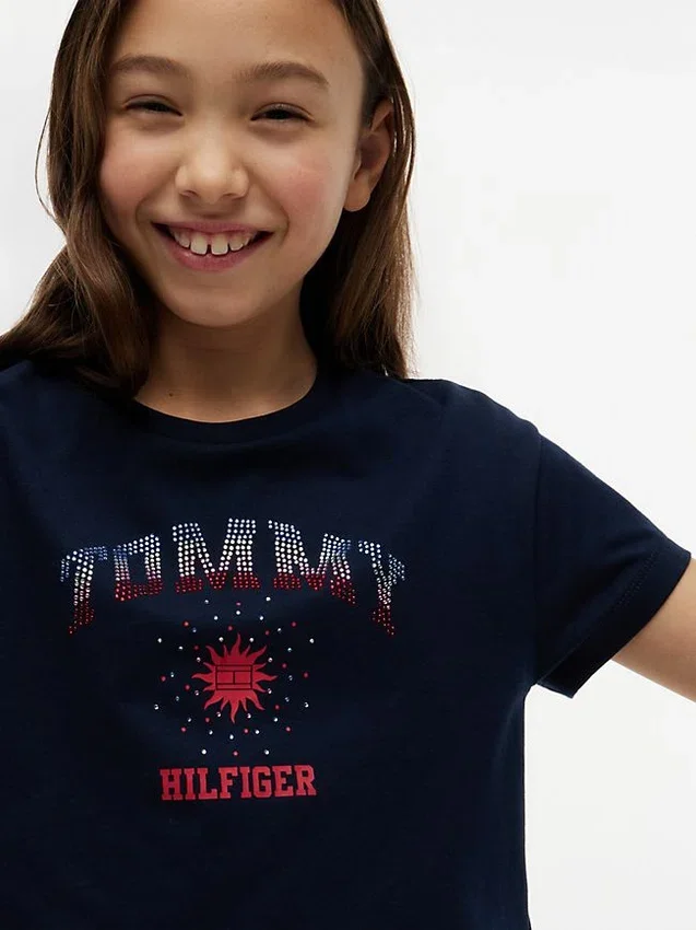 T-shirt infantil com logótipo Tommy em strass T-shirt infantil com logótipo Tommy em strass