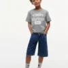 T-shirt infantil com logótipo Varsity T-shirt infantil com logótipo Varsity