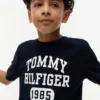 T-shirt infantil com logótipo Varsity T-shirt infantil com logótipo Varsity