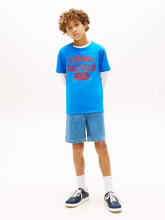 T-shirt infantil com logótipo Varsity T-shirt infantil com logótipo Varsity
