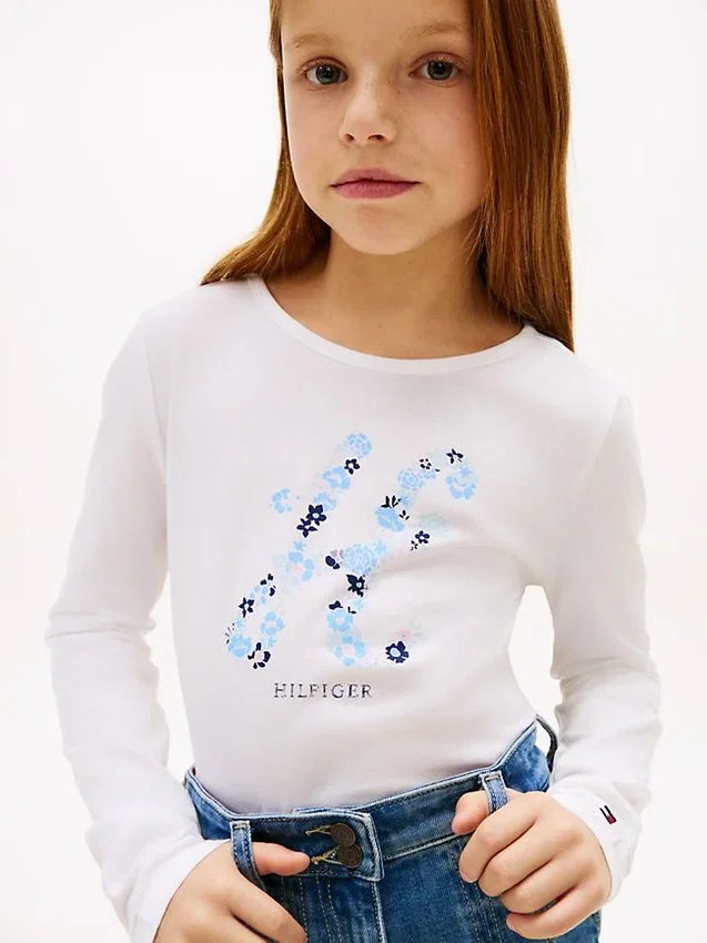 T-shirt infantil com monograma floral T-shirt infantil com monograma floral