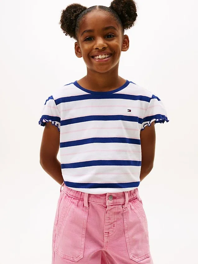 T-shirt infantil com riscas e acabamento em folha de alface nas mangas T-shirt infantil com riscas e acabamento em folha de alface nas mangas