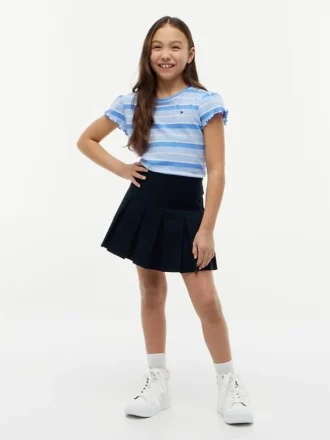 T-shirt infantil com riscas e acabamento em folha de alface nas mangas