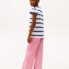 T-shirt infantil com riscas e acabamento em folha de alface nas mangas T-shirt infantil com riscas e acabamento em folha de alface nas mangas