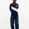 T-shirt infantil com riscas e bandeira com monograma