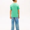 T-shirt infantil com riscas e bandeira com monograma T-shirt infantil com riscas e bandeira com monograma