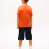 T-shirt infantil com riscas e bandeira com monograma T-shirt infantil com riscas e bandeira com monograma