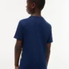 T-shirt infantil com riscas e bandeira com monograma