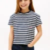 T-shirt infantil com riscas e bolso