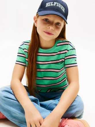 T-shirt infantil com riscas e bolso